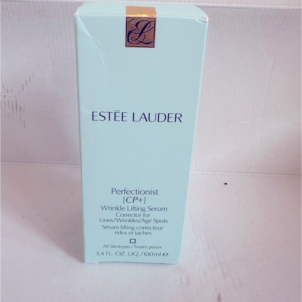 estée lauder perfectionist 
brand new in box.
never used. 
3.4 oz